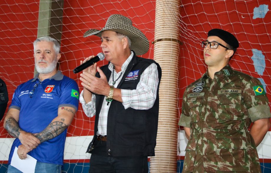 Prefeito Angelo Guerreiro participa de juramento à bandeira nacional