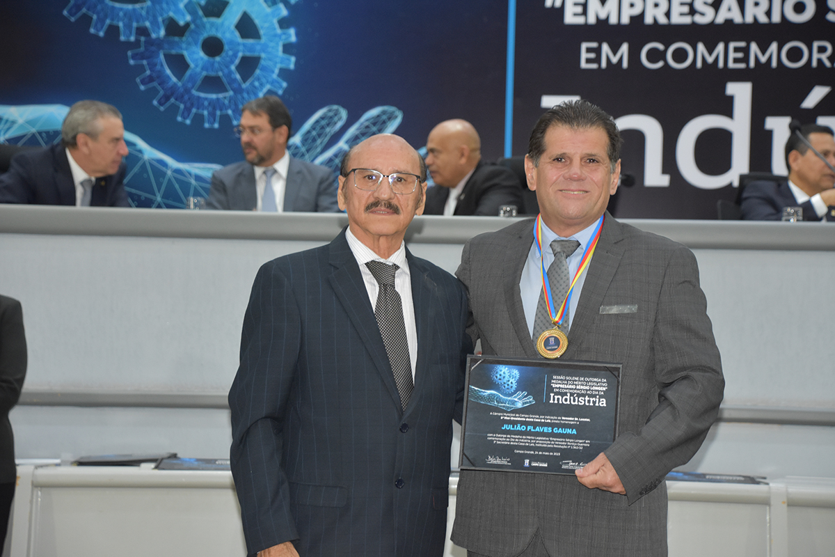 Medalha Sérgio Longen reconhece o trabalho de empresários de Campo Grande