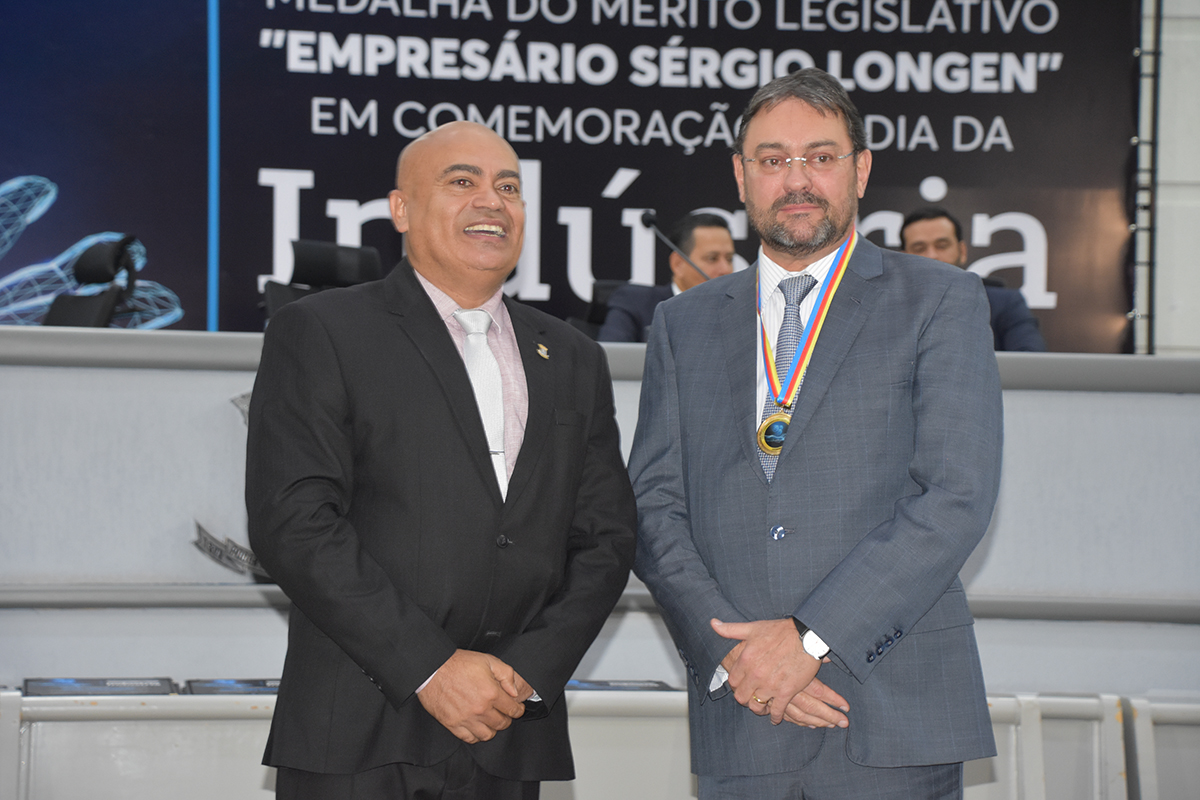 Medalha Sérgio Longen reconhece o trabalho de empresários de Campo Grande