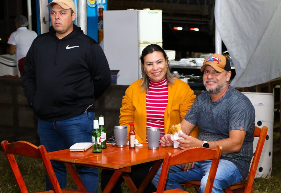 Competição de Ranch Sorting reuniu vários cowboys e cowgirls na Estância Boa Vista