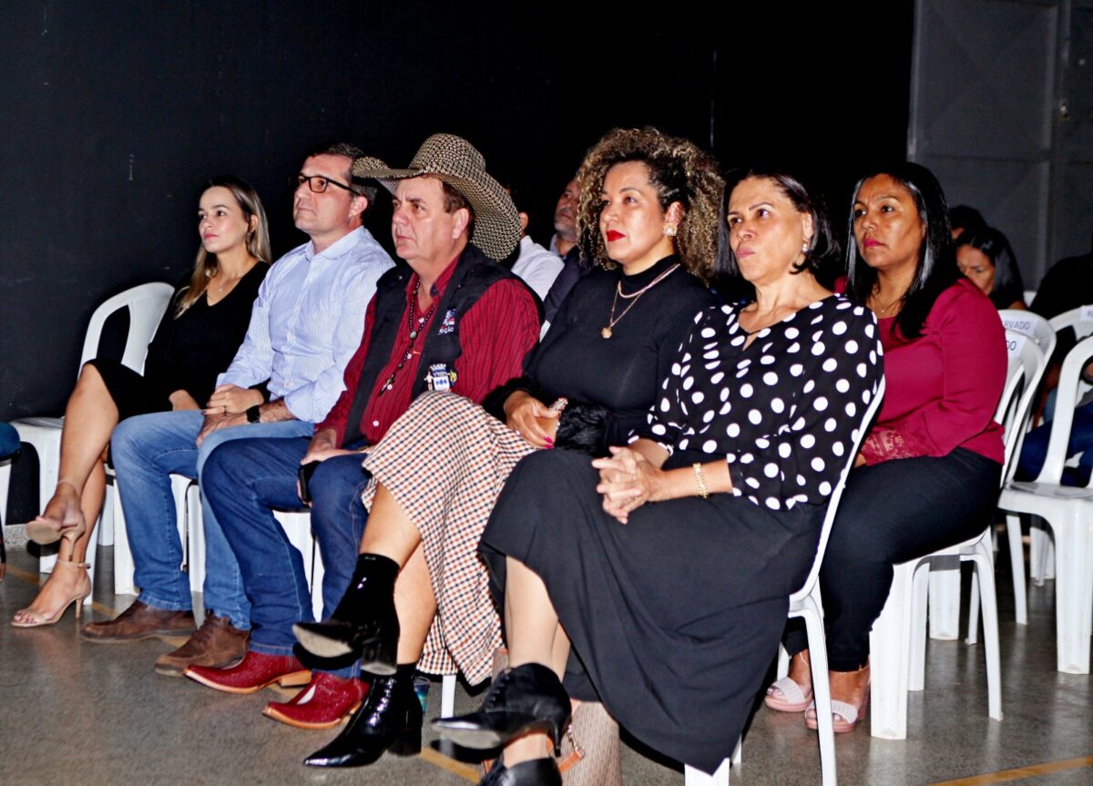 <strong>Espetáculo “Te Agradeço Mãe” emociona público presente em noite de homenagem às mães</strong>