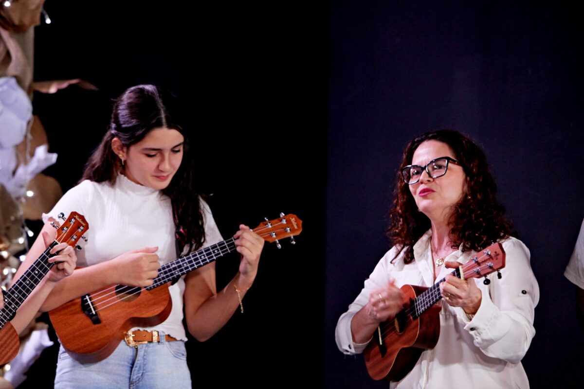 <strong>Espetáculo “Te Agradeço Mãe” emociona público presente em noite de homenagem às mães</strong>