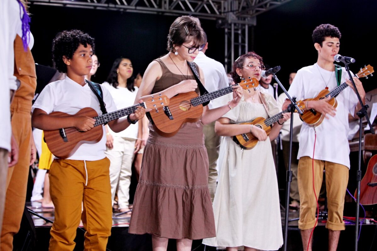 <strong>Espetáculo “Te Agradeço Mãe” emociona público presente em noite de homenagem às mães</strong>