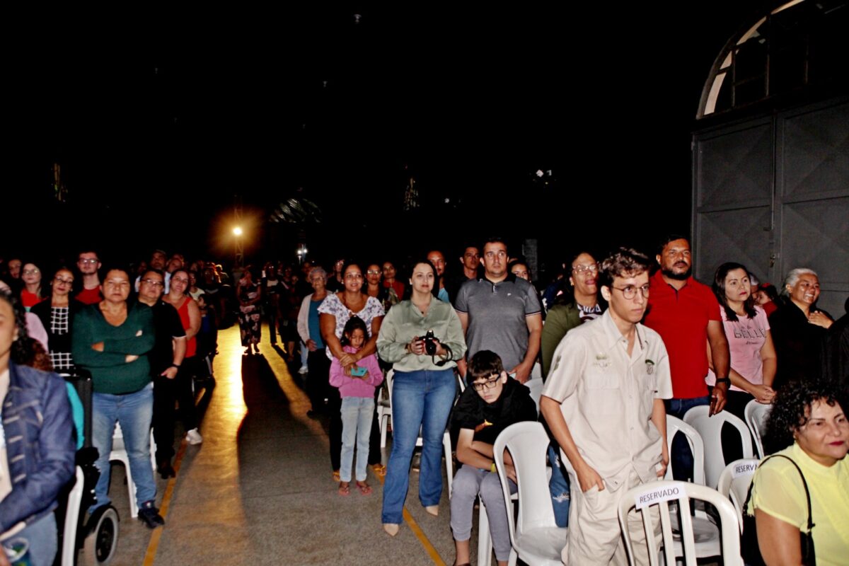 <strong>Espetáculo “Te Agradeço Mãe” emociona público presente em noite de homenagem às mães</strong>