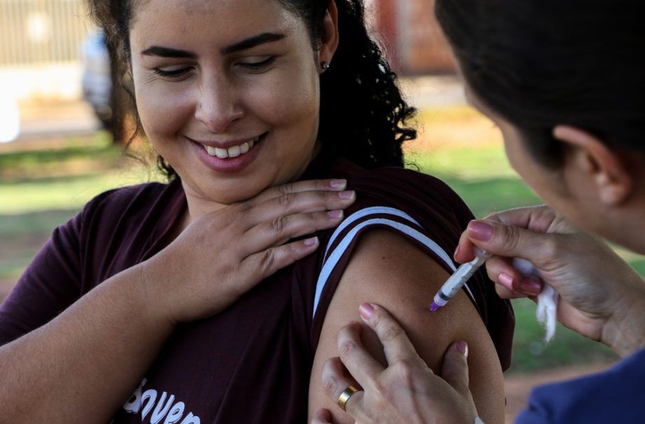 Saúde vai às ruas contra a Influenza e aumenta em cerca de 20% cobertura vacinal