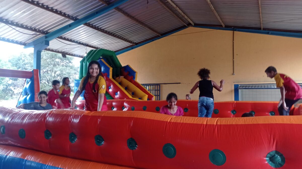 Assistência Social reforça campanha contra o trabalho infantil com palestras e brincadeiras em Ribas do Rio Pardo