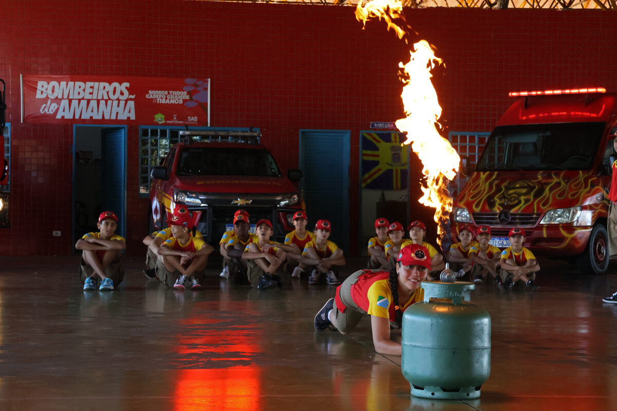 Com atenção e cuidado, Projeto “Bombeiros do Amanhã” beneficia 850 crianças e adolescentes em MS