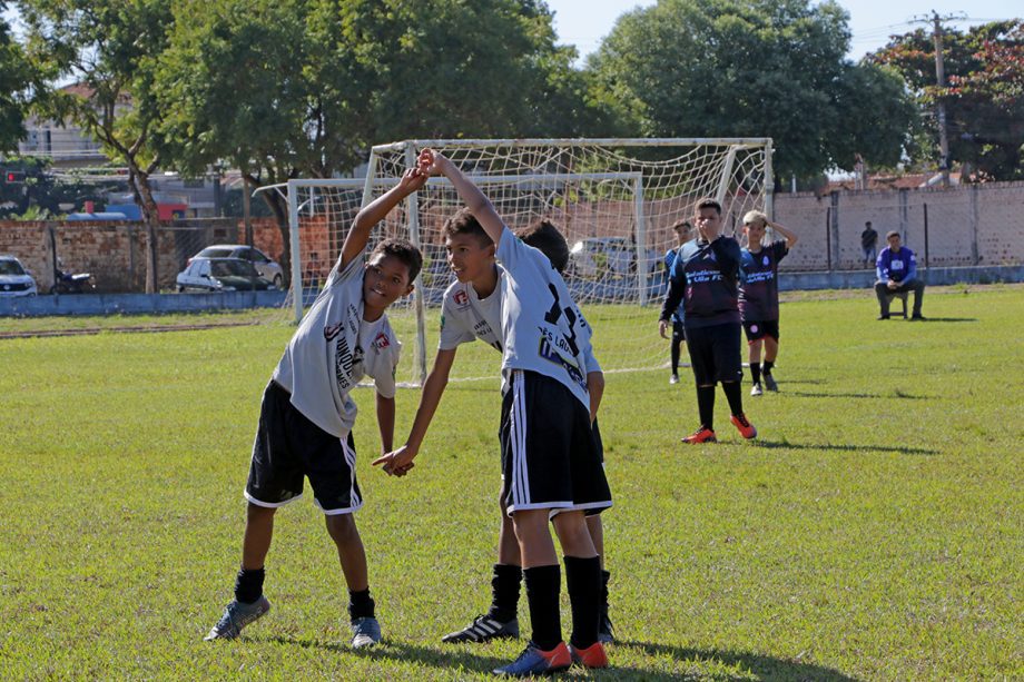 Veja como foram os primeiros embates do Campeonato Municipal de Futebol das Categorias de Base no último domingo (25)