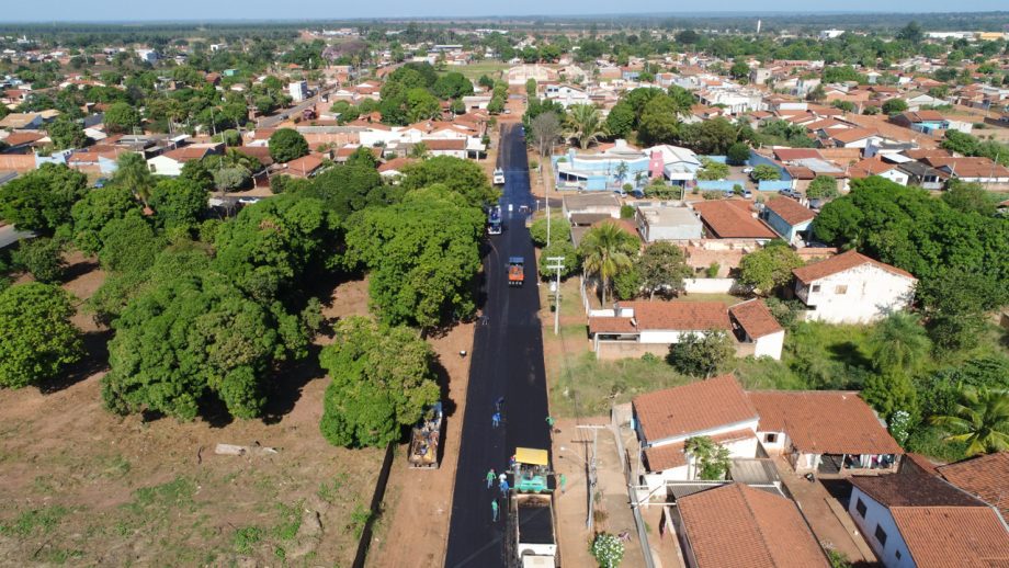 Trecho de ruas do Bairro São Carlos recebem recapeamento, veja quais