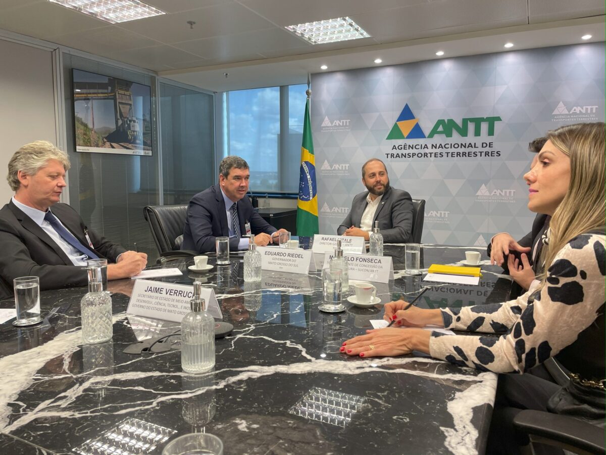 Em reunião com a ANTT, governador busca soluções para relicitações da BR-163 e Malha Oeste