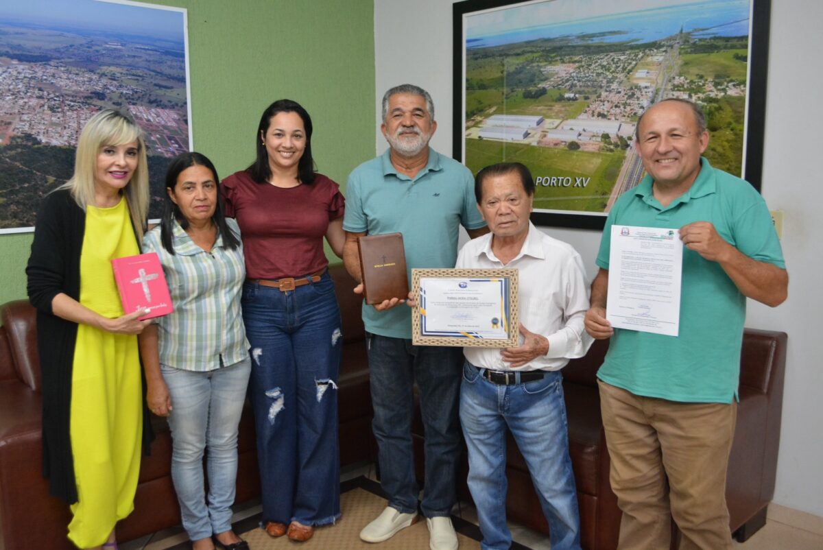 Prefeito Akira recebe Certificado de Amigo dos Evangélicos 