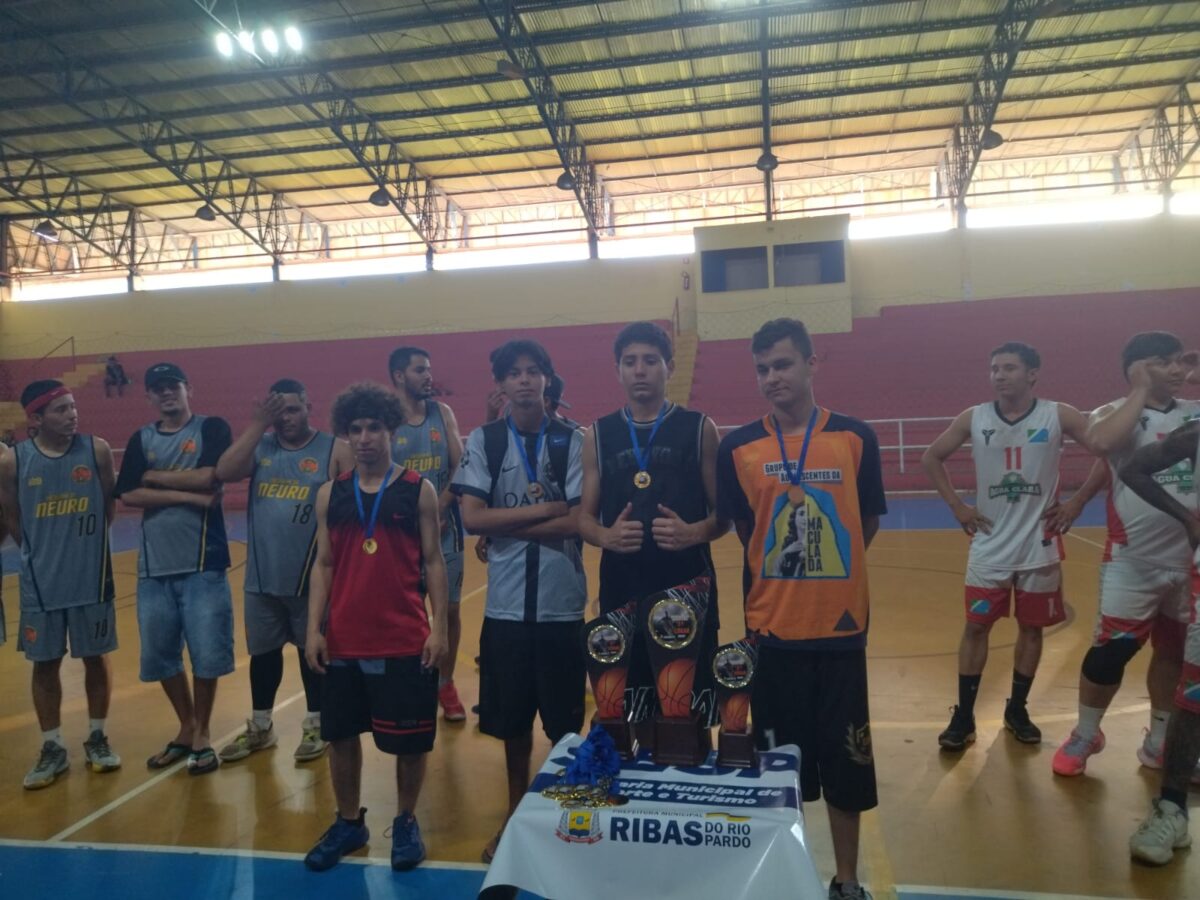 Torneio de basquete em Ribas reúne mais de 60 atletas visando campeonato