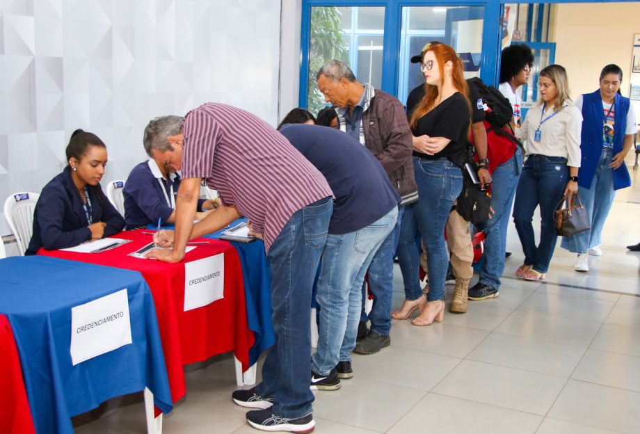 Abertura da III Semana de Conscientização no Trânsito recebe mais de 140 servidores municipais