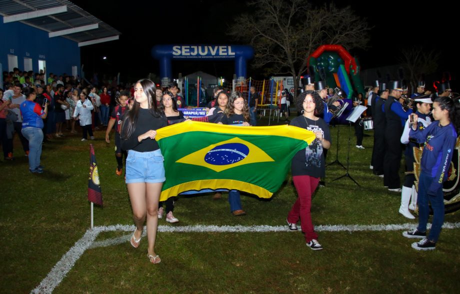 Prefeitura de Três Lagoas inaugura Iluminação de Led no campo de futebol de Arapuá