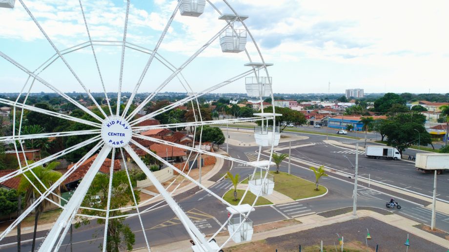 VEM FESTA DO FOLCLORE – Parque de diversão do evento já começa a funcionar nesta sexta-feira (21)
