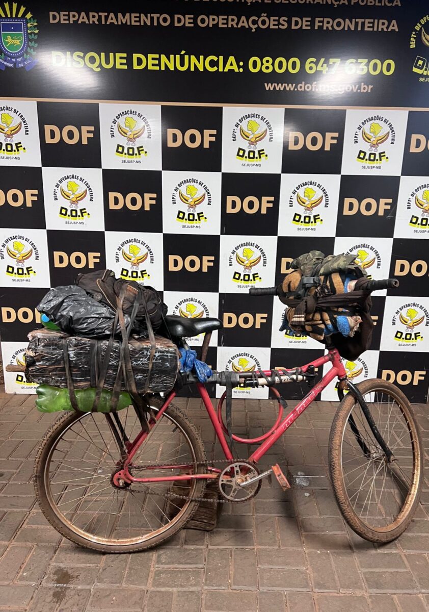 DOF apreende quase 30 quilos de drogas transportados em uma bicicleta