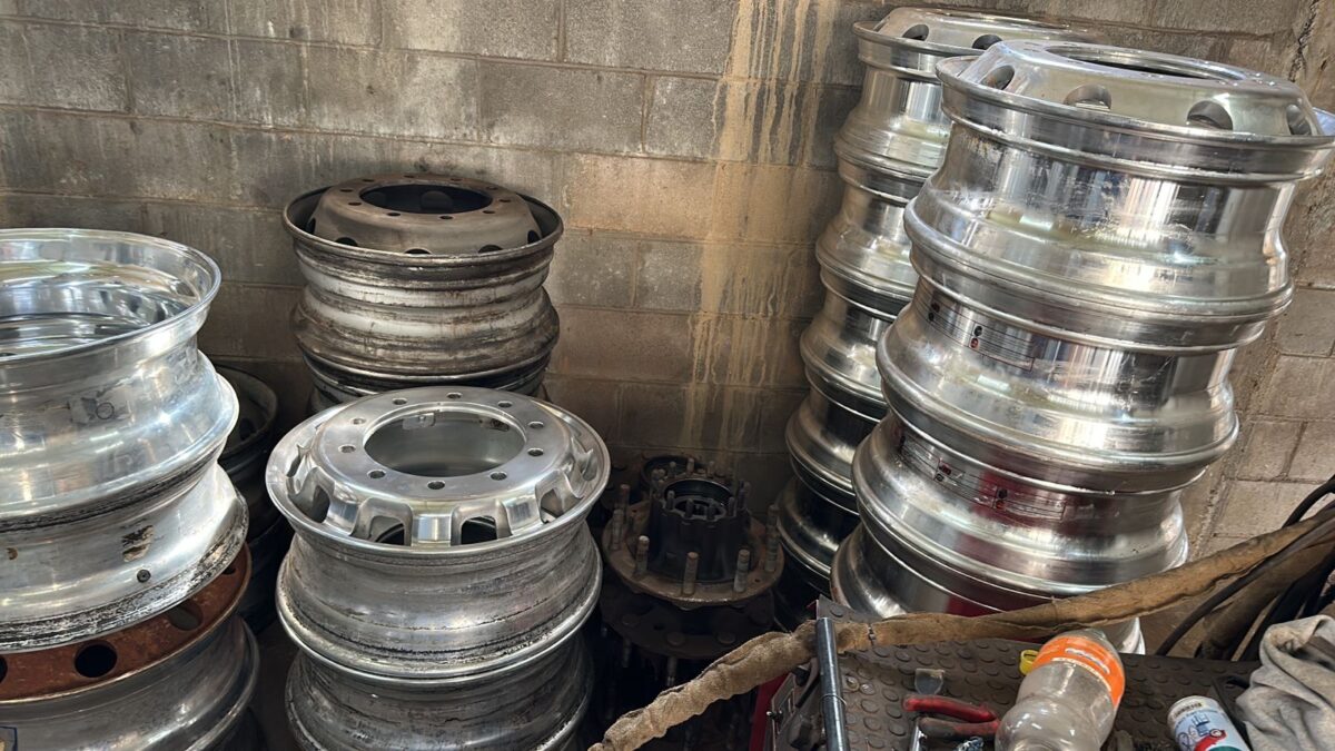 Polícia Civil de Três Lagoas desmantela organização criminosa especializada em roubo de pneus de carretas.