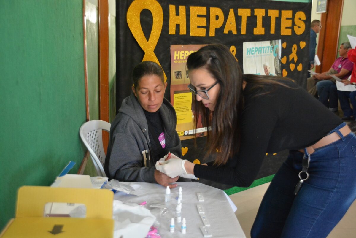 JULHO AMARELO – Em prevenção às hepatites virais, Saúde oferta 42 testes rápidos durante evento “Programa Saúde do Homem e da Mulher Rural” em Bataguassu