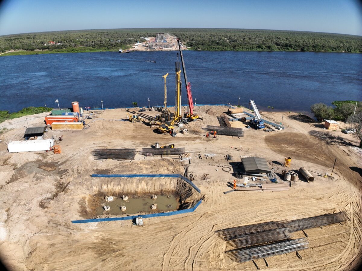 Com várias frentes de trabalho, obra da ponte da Rota Bioceânica avança no Brasil e Paraguai