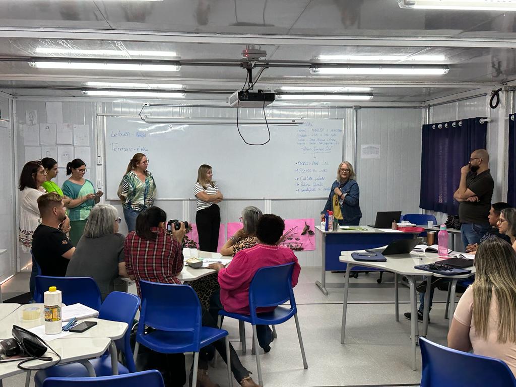 Novos gestores escolares passam por formações na Rede Municipal de Ensino em Ribas