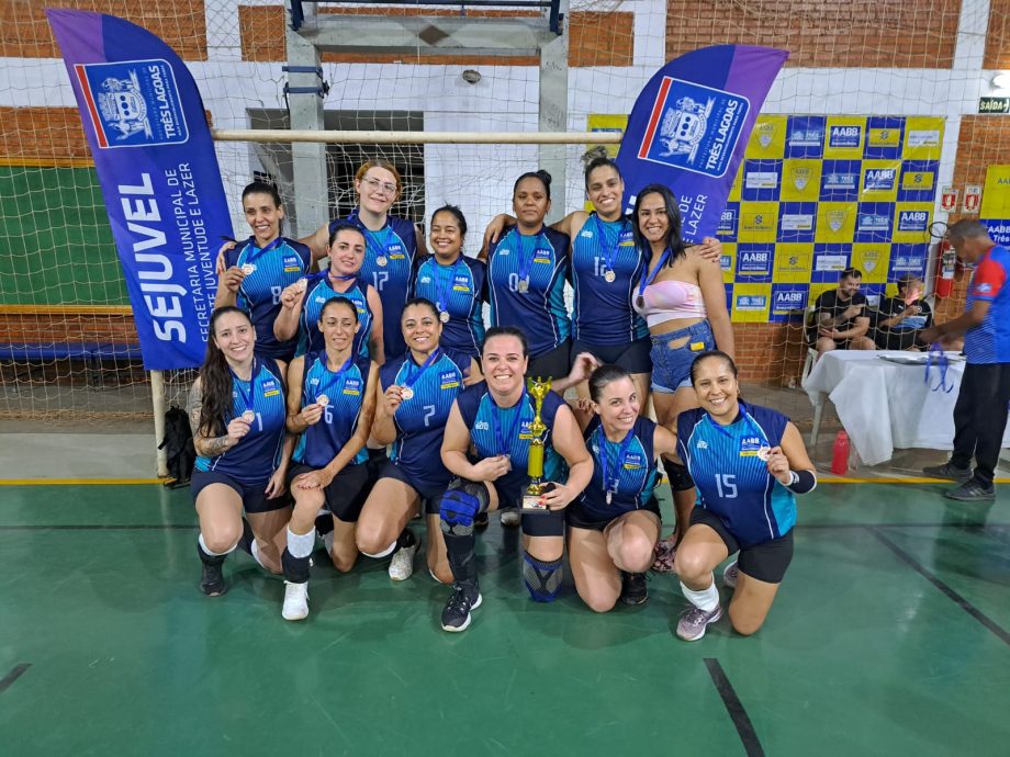 CAMPEONATO DE VOLEIBOL – RHM Dental/Azimute conquista taça de campeão 2023 nos dois naipes