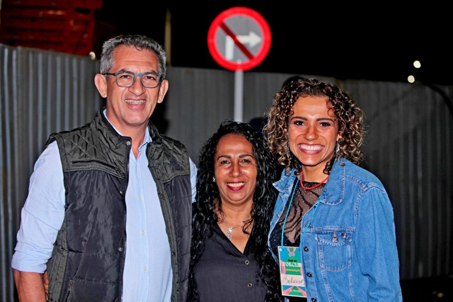 FESTA DO FOLCLORE – NOB recebe mais um grande show e entidades destacam importância da praça de alimentação