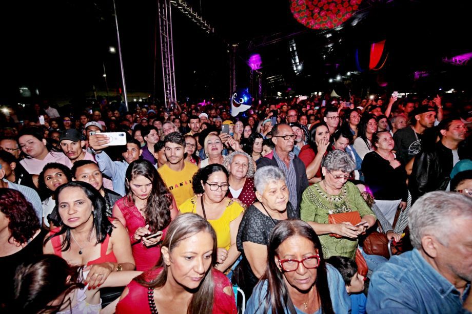 FESTA DO FOLCLORE – NOB recebe mais um grande show e entidades destacam importância da praça de alimentação