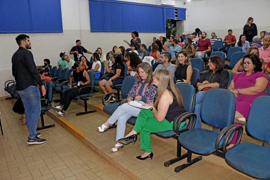 Palestra e confraternização marcam solenidade de 4 anos da CIL