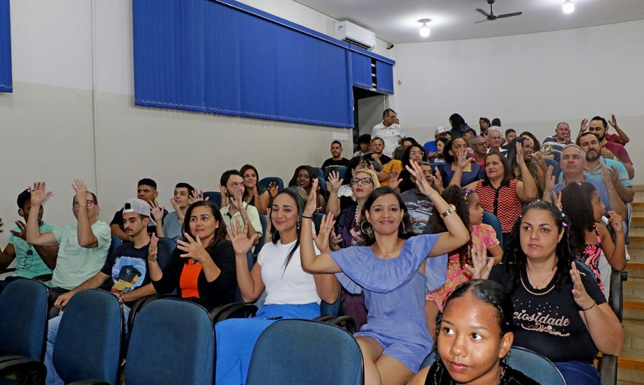 Palestra e confraternização marcam solenidade de 4 anos da CIL