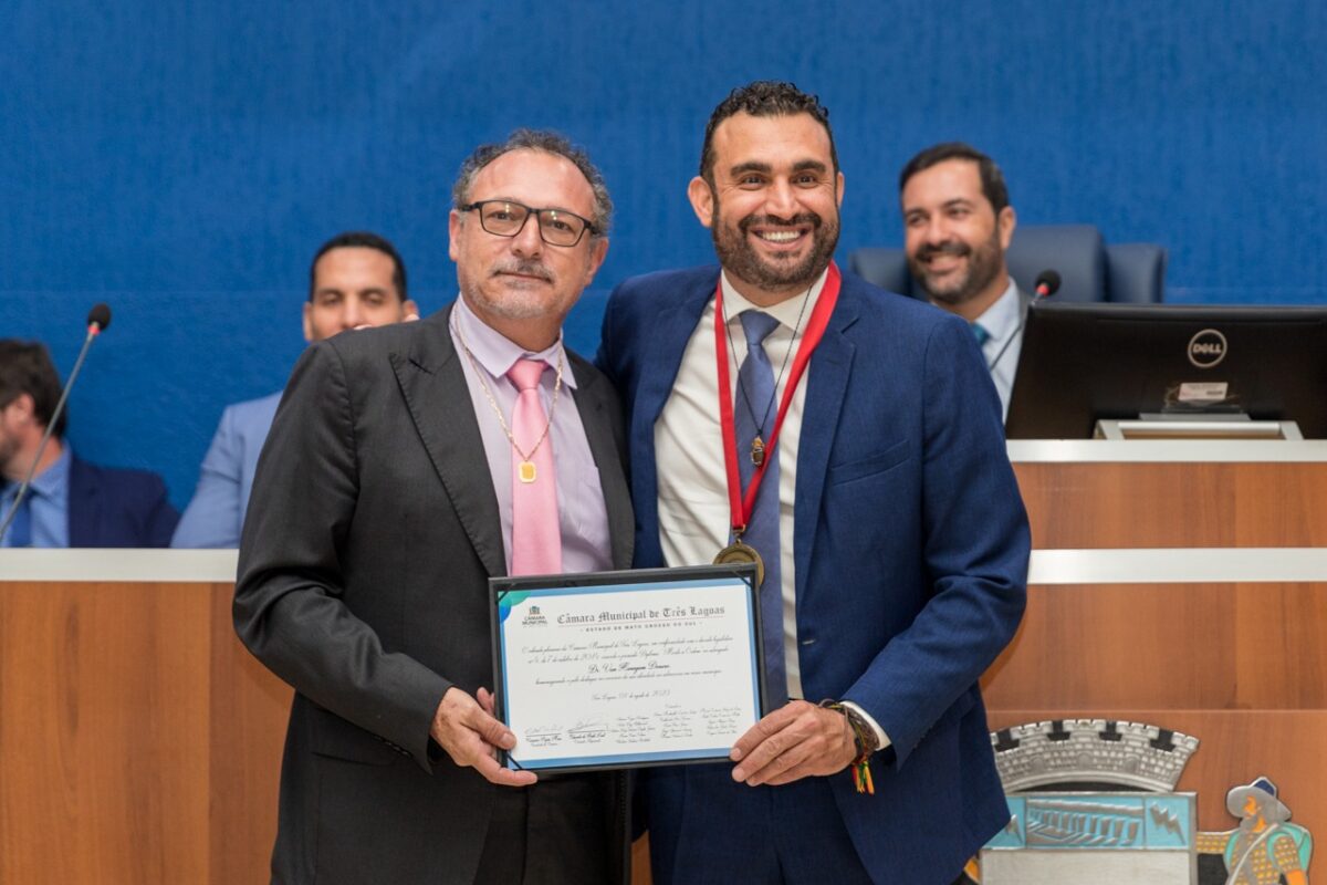 Vereadores entregam diploma e medalha “Mérito à Ordem”