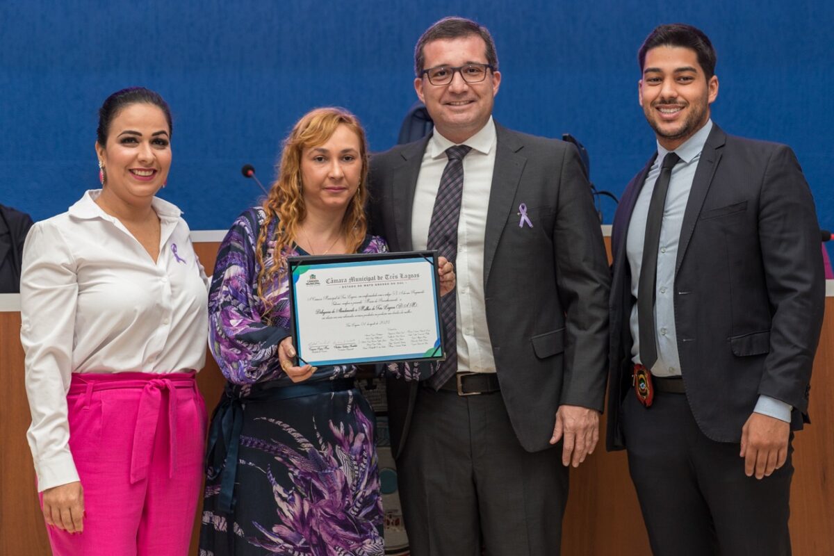 Solenidade oficializa a abertura do Agosto Lilás na Câmara