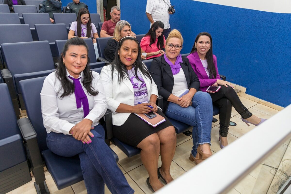 AGOSTO LILÁS: Palestra destaca meios de combate ao feminicídio