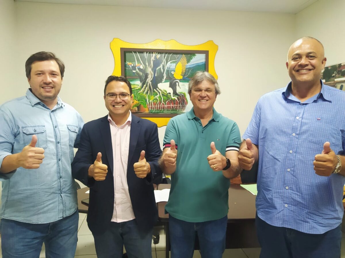 Deputado Pedrossian Neto visita Brasilândia e entrega emenda de R$ 100 mil para a saúde