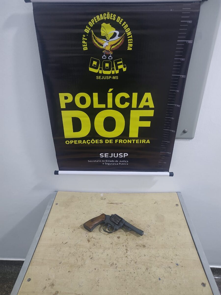 DOF apreende arma de fogo e droga em Bela Vista e Ponta Porã