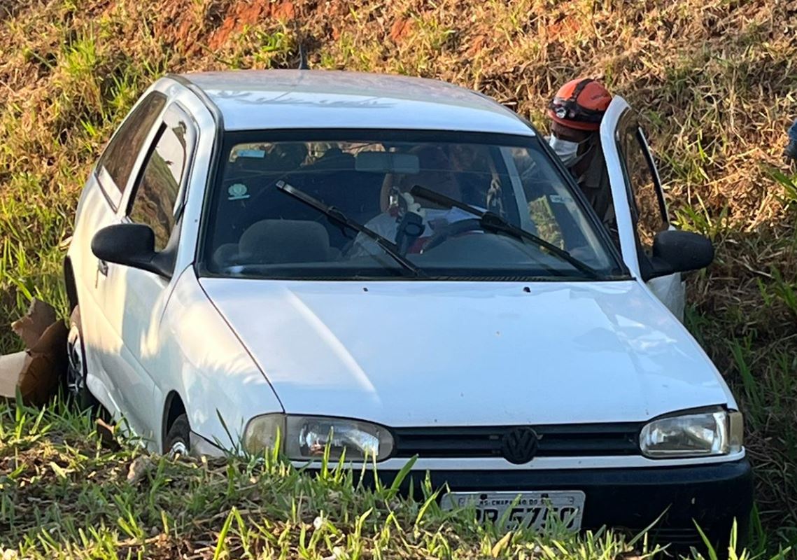 Caminhão atinge carro durante tentativa de ultrapassagem em Chapadão do Sul