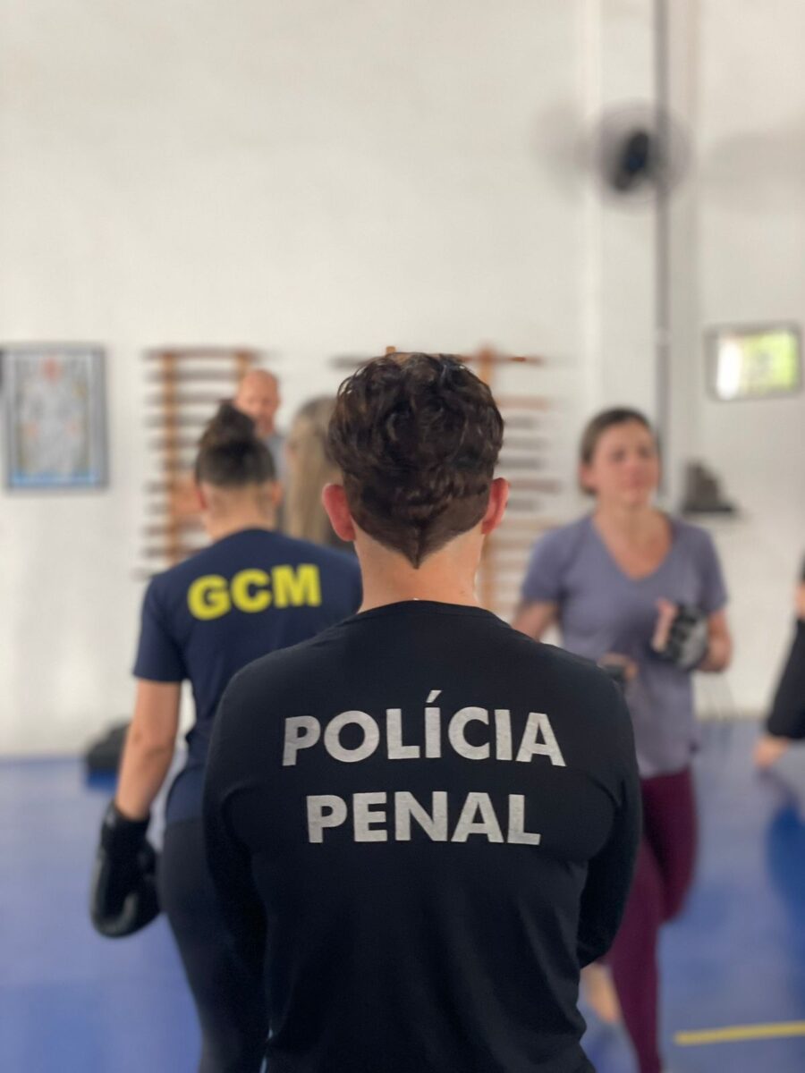 Polícia Federal realiza treinamento de Autodefesa para Mulheres da Segurança Pública