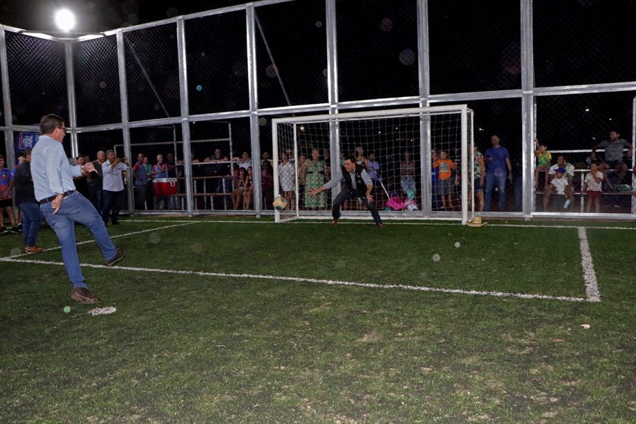 Prefeito Angelo Guerreiro inaugura a 1ª Arena MS Bom de Bola de Três Lagoas no bairro Vila Piloto