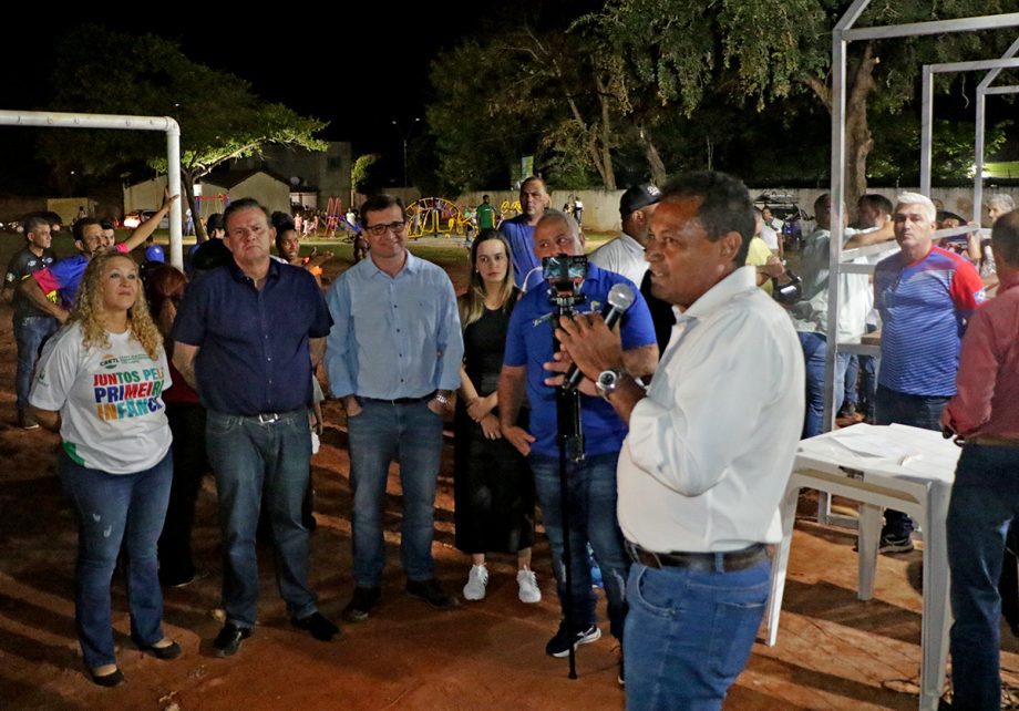 Prefeito Angelo Guerreiro inaugura a 1ª Arena MS Bom de Bola de Três Lagoas no bairro Vila Piloto