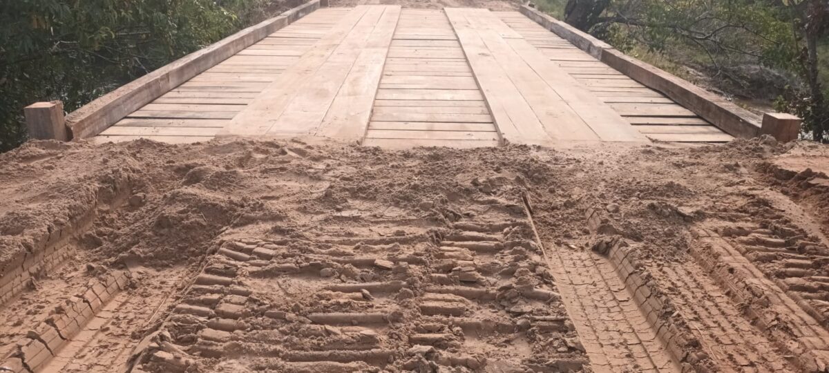 Seinfra finaliza construção de ponte sobre o Ribeirão Tamanduá Bandeira em Ribas