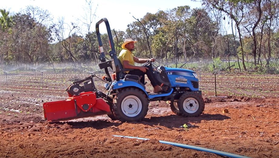 Agronegócio acompanha utilização dos maquinários recebidos pelas associações de produtores da Agricultura Familiar