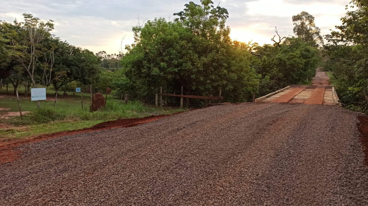 Seinfra conclui e libera ponte sobre o Córrego Mantena em parceria com a Suzano