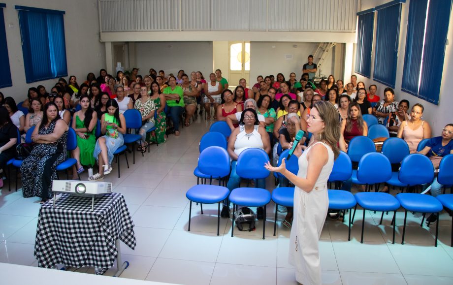 Cozinheiras da REME realizam curso de reciclagem em higiene e boas práticas em alimentação escolar