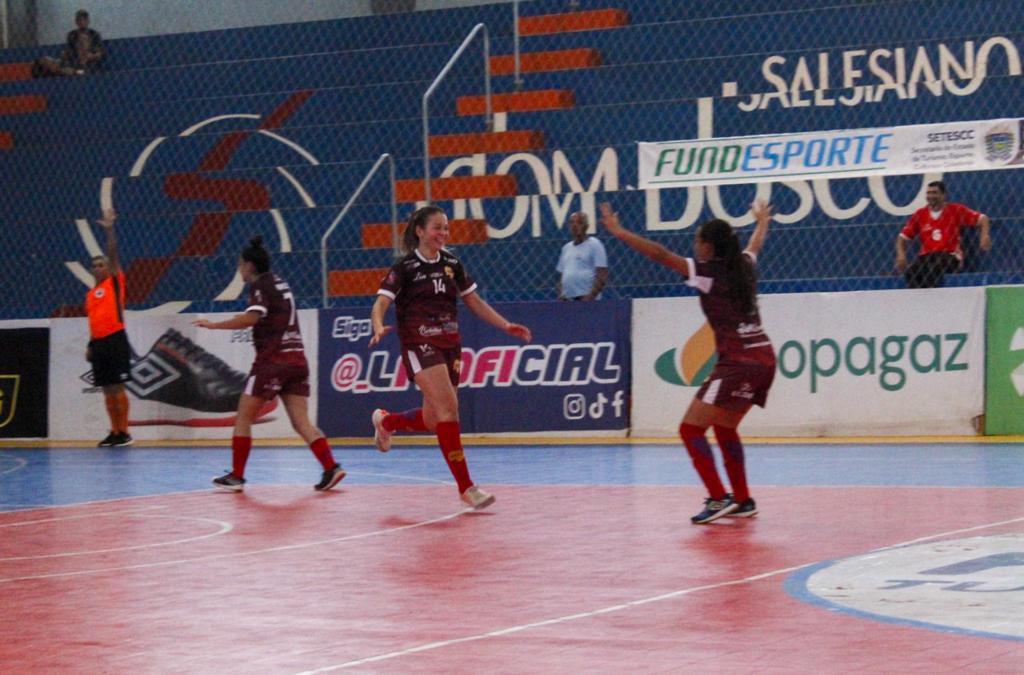 Com emoção, Serc/UCDB vence e garante vaga na segunda fase da Liga Feminina de Futsal