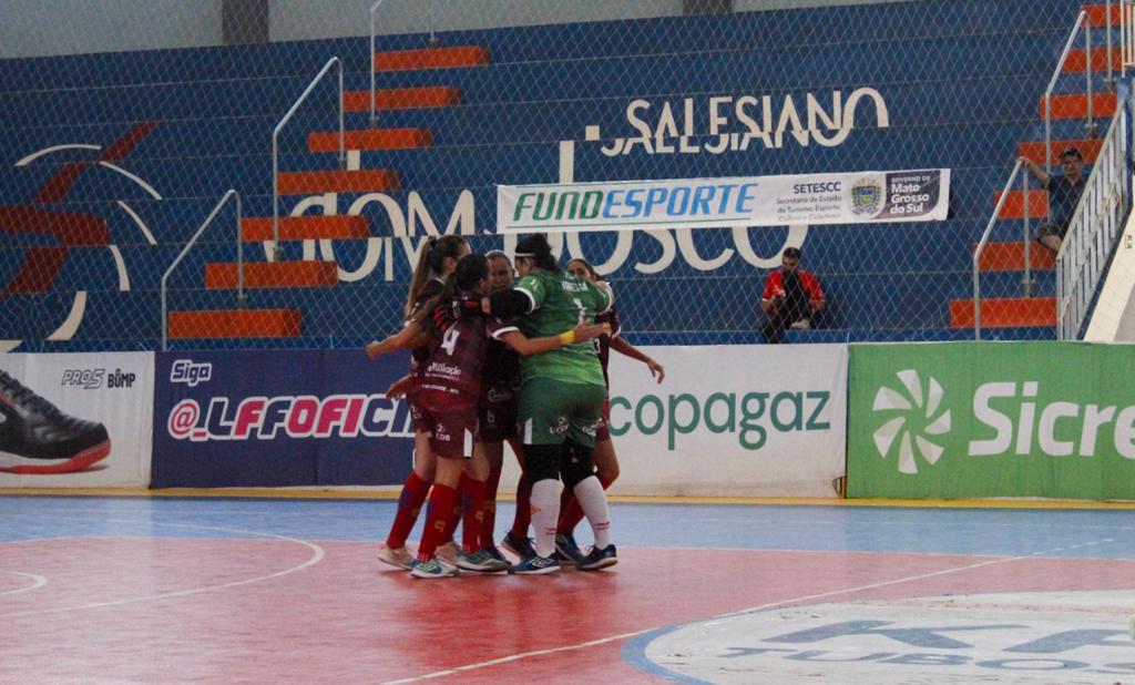 Com emoção, Serc/UCDB vence e garante vaga na segunda fase da Liga Feminina de Futsal