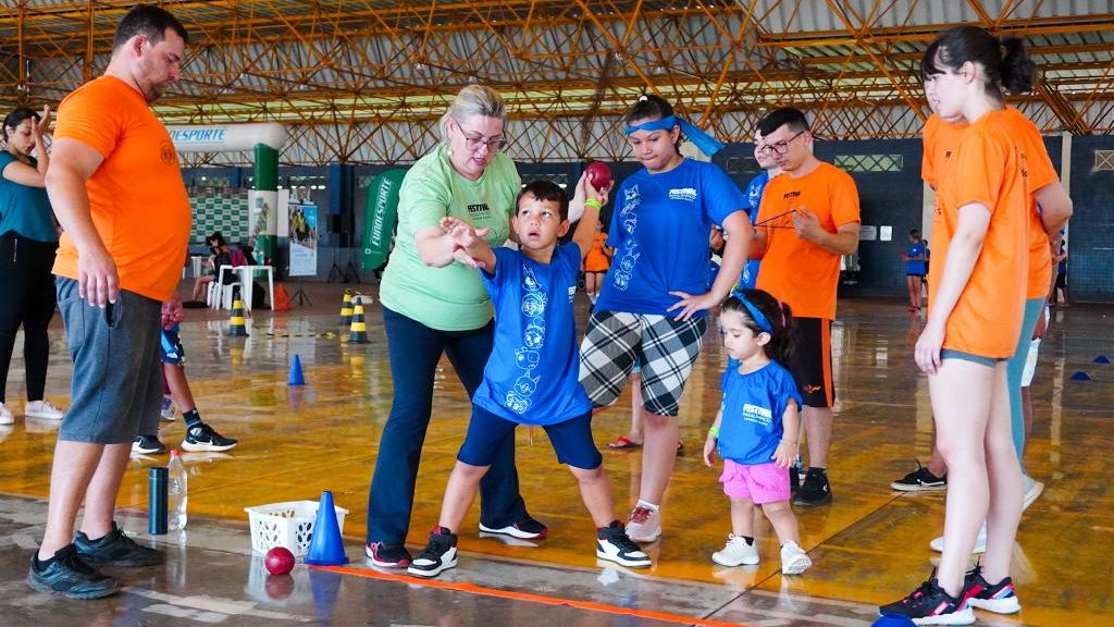 Festival Paralímpico celebra a inclusão de crianças e adolescentes com experiências esportivas