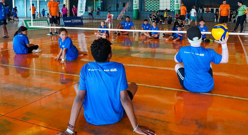 Festival Paralímpico celebra a inclusão de crianças e adolescentes com experiências esportivas