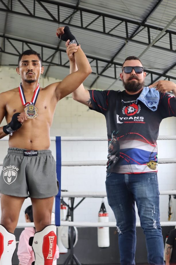 Lutadores de Três Lagoas conquistam “ouro” em competição nacional e estão classificados para Panamericano de Kickboxing na Argentina