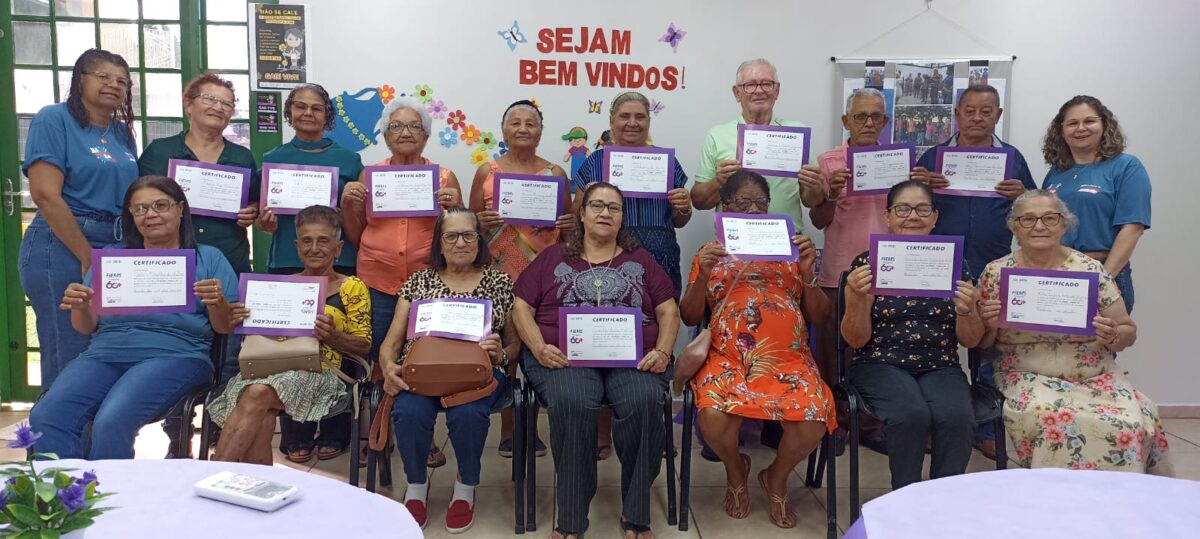 Biblioteca do Sesi entrega certificados do Curso de Robótica em Brasilândia