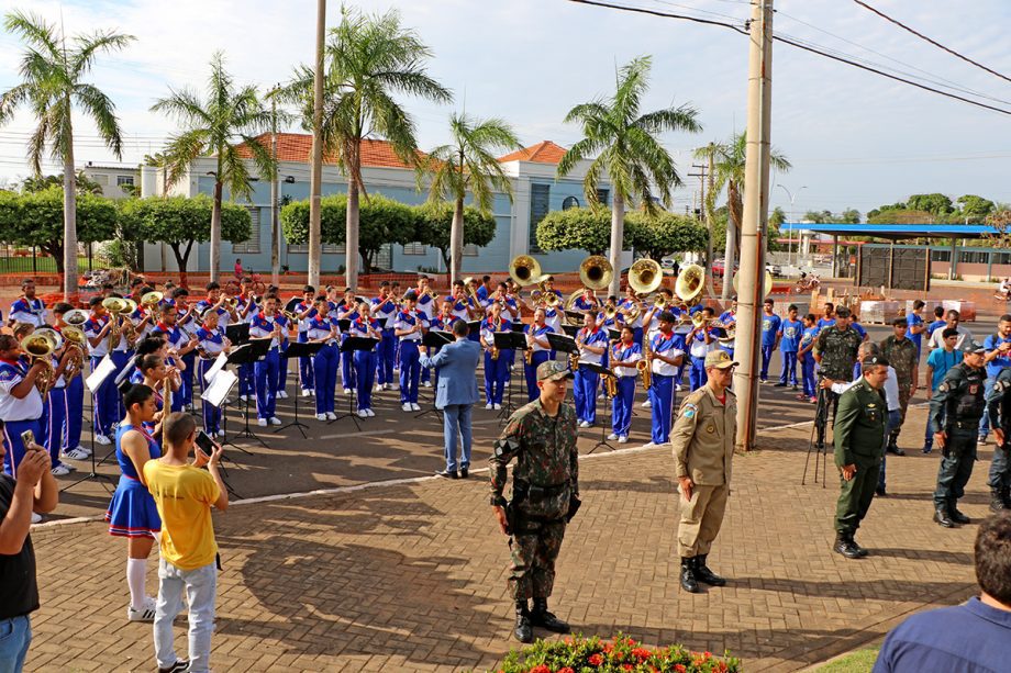 Desfile de 7 de Setembro reúne três-lagoenses na Esplanada da NOB