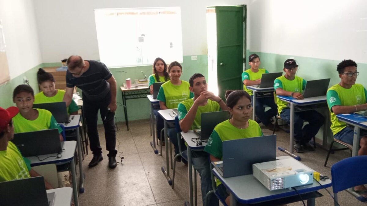 Escola Raimundo Pedro de Souza tem aula inaugural do PROMATEC em Brasilândia